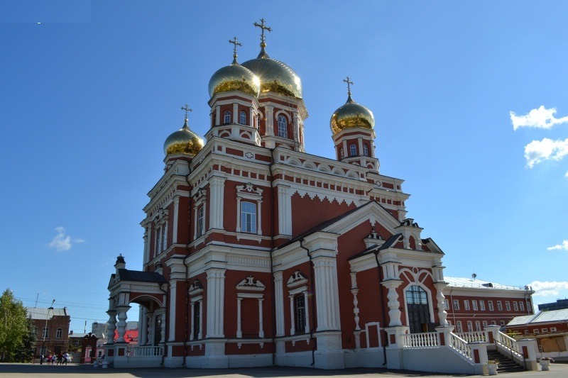 Покровский храм в Саратове