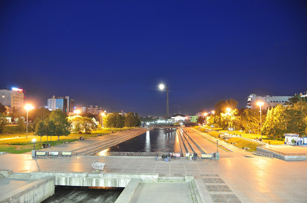 Вечерняя плотинка Екатеринбурга